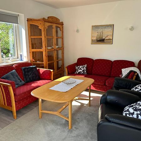 Mandal Apartment Mit Moeglichkeit Ein Boot Zu Benutzen Und Angeln Eksteriør billede