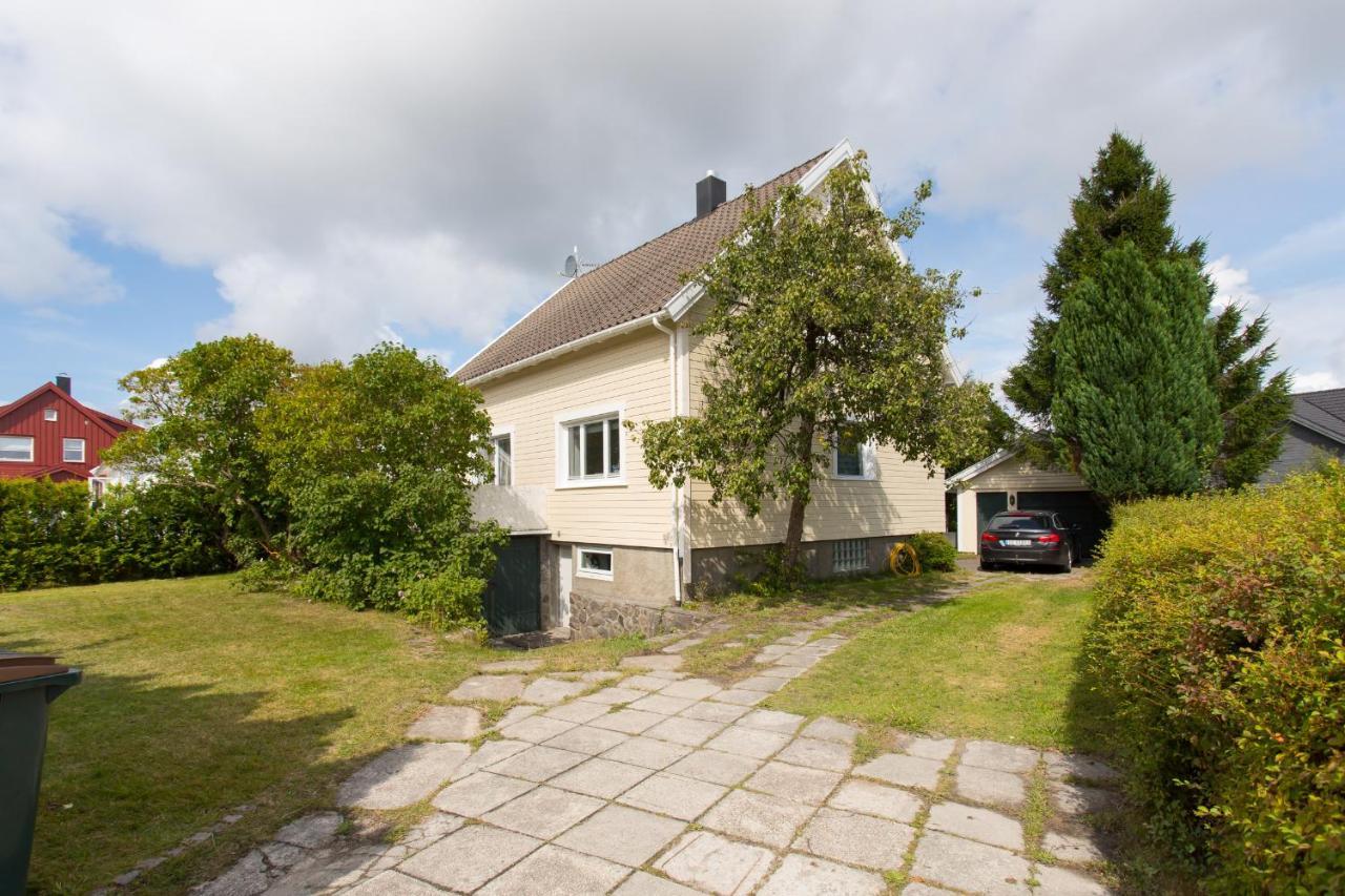 Mandal Apartment Mit Moeglichkeit Ein Boot Zu Benutzen Und Angeln Eksteriør billede