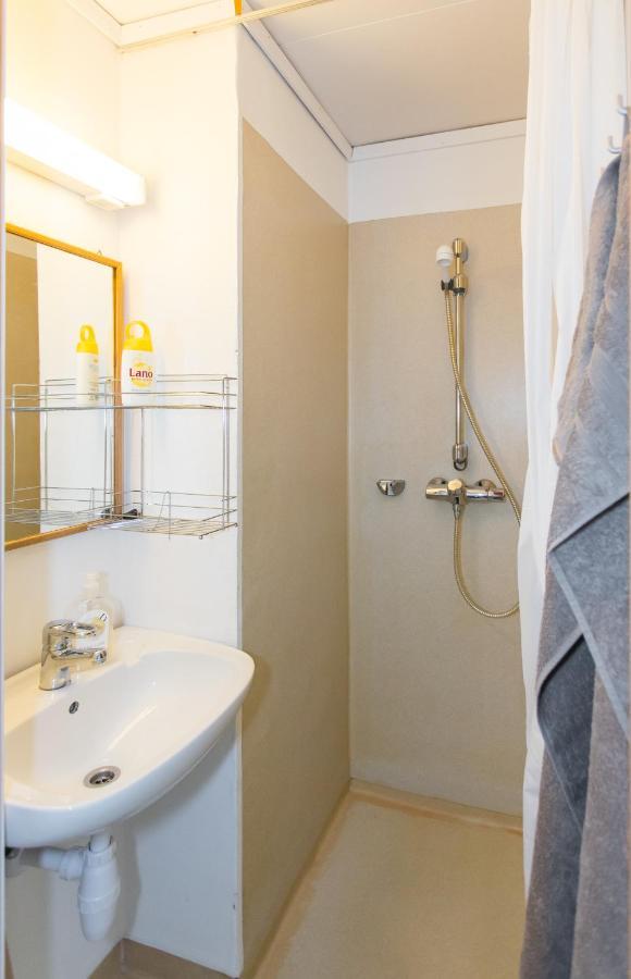 Mandal Apartment Mit Moeglichkeit Ein Boot Zu Benutzen Und Angeln Eksteriør billede