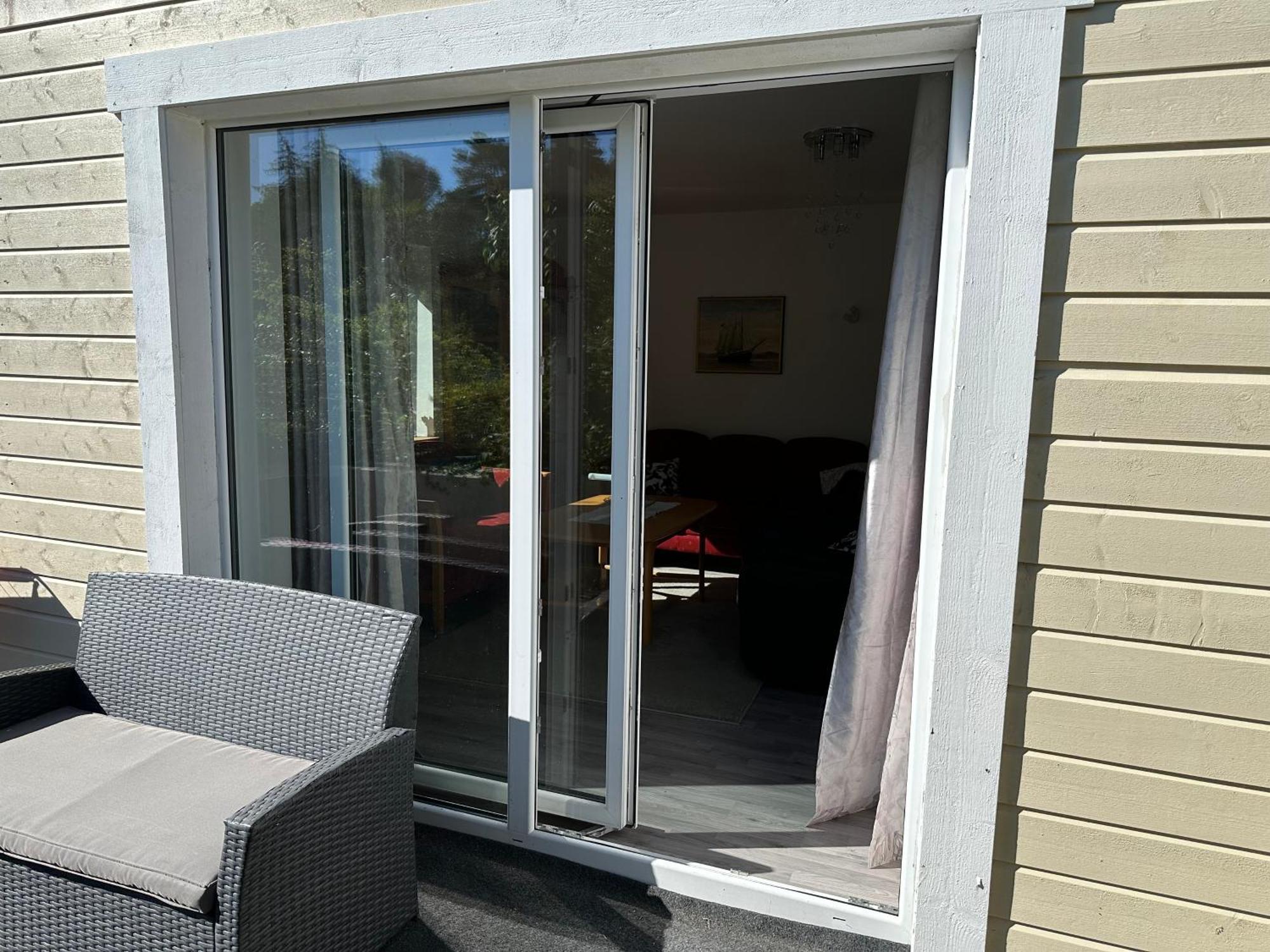Mandal Apartment Mit Moeglichkeit Ein Boot Zu Benutzen Und Angeln Eksteriør billede